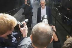 Θα τον στοχοποιήσουν όπως τον Τσίπρα λέει ο Ιγκλέσιας για τον Τζέρεμι Κόρμπιν