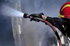 Στις φλόγες καφέ μπαρ – Υπέστη σοβαρότατες ζημιές