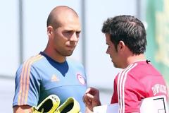 ΟΙ ΔΟΚΙΜΕΣ ΤΟΥ ΣΙΛΒΑ ΕΝΟΨΕΙ ΜΠΑΓΕΡΝ ΚΑΙ ΤΟ... ΤΕΤ-Α-ΤΕΤ ΜΕ ΚΑΣΑΜΙ