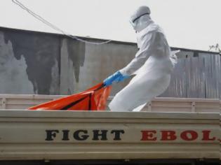 Φωτογραφία για O Έμπολά επέστρεψε - Εκατοντάδες άνθρωποι σε καραντίνα μετά από θάνατο έφηβης