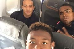 ΧΑΛΑΡΩΣΗ ΚΑΙ SELFIE ON... AIR ΕΝΟΨΕΙ ΟΛΥΜΠΙΑΚΟΥ ΟΙ ΠΑΙΚΤΕΣ ΤΗΣ ΜΠΑΓΕΡΝ (ΡΗΟΤΟ)