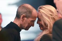Η Laurene Powell Jobs δώρισε 50 εκατομμύρια στα 