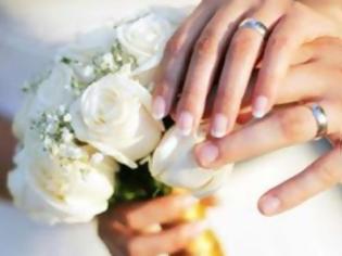 Φωτογραφία για ΑΠΙΣΤΕΥΤΟ: Κώδικας συμπεριφοράς για γάμους και βαπτίσεις - Απαγορεύεται το ρύζι, τα λουλούζια και το... πάτημα του ποδιού του γαμπρού