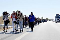 Σε Επιφυλακή Αστυνομία και Στρατός για να σταματήσει με κάθε μέσο τους Απελπισμένους Πρόσφυγες