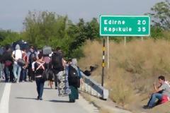 Μεταναστευτικό: Τα μελτέμια στέλνουν στο Έβρο τους μετανάστες