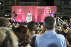 Αναποφάσιστοι, νεολαία και αποχή θα κρίνουν τον νικητή - Οι τελευταίες κινήσεις Τσίπρα