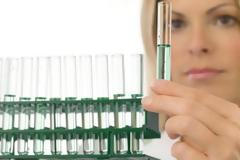 Διαγνωστικές εξετάσεις: Νέο άγριο ψαλίδι λόγω 3ου μνημονίου! Τι κόβεται