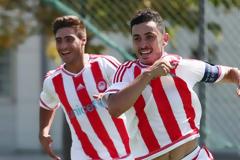 ΝΙΚΗΤΕΣ ΚΑΙ... ΠΡΟΣΓΕΙΩΜΕΝΟΙ ΟΙ ΝΕΟΙ ΤΟΥ ΘΡΥΛΟΥ ΜΕΤΑ ΤΗ ΝΙΚΗ ΕΠΙ ΤΗΣ ΜΠΑΓΕΡΝ!