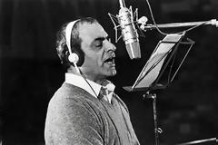 Ντοκουμέντο: 14 χρόνια μετά το θάνατο του Καζαντζίδη! Η συνέντευξη που δεν δημοσιεύτηκε ποτέ... [photos]