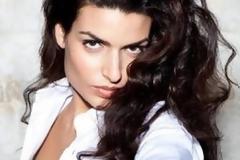 Αυτά είναι! Κολάζει και Άγιο η Σωτηροπούλου - Η γυναικάρα με το πιο θηλυκό... αξεσουάρ