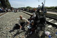 ΚΡΟΑΤΙΑ: «ΔΙΚΟ ΣΑΣ ΠΡΟΒΛΗΜΑ ΟΙ ΠΡΟΣΦΥΓΕΣ» - ΧΑΟΣ ΣΤΑ ΣΥΝΟΡΑ VD