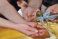 Πάτρα: Χαμός στην βάφτιση από την γιαγιά!