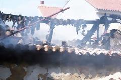 Εκεί μας έφτασαν οι πολιτικοί 