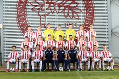 ΦΙΛΙΚΗ... 4ΑΡΑ ΣΤΟΝ ΑΤΡΟΜΗΤΟ Η Κ16 ΤΟΥ ΘΡΥΛΟΥ!