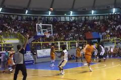 ΤΟ... ΓΥΡΙΣΕ (ΣΧΕΔΟΝ) ΜΟΝΟΣ ΤΟΥ Ο ΠΕΤΓΟΥΕΪ! (PHOTO & VIDEO)