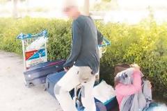 Μάνα και κόρη από τη Γερμανία «κατασκήνωσαν» στο αεροδρόμιο Λάρνακας