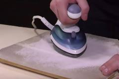 ΑΠΙΘΑΝΟ κόλπο: Σιδερώνει το αλάτι – Δείτε το λόγο [video]