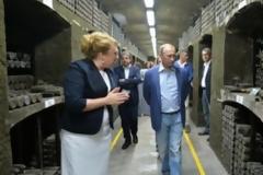 Έρευνα των Ουκρανών για το πολύτιμο μπουκάλι των 240 ετών που άνοιξε ο Πούτιν