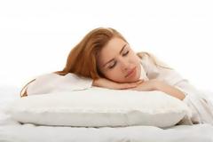 Δείτε πως θα καταλάβετε ότι το μαξιλάρι σας θέλει αλλαγή!