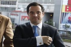 Η φωτογραφία του Αδωνι πίσω από το παραβάν που... προκάλεσε [photo]