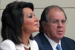 Γιάννα και Θεόδωρος Αγγελόπουλος αναλαμβάνουν τα έξοδα σίτισης σε κέντρο φιλοξενίας προσφύγων