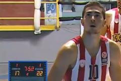 ΔΕΝ «ΜΑΣΑΕΙ» Ο ΤΟΛΙΟΠΟΥΛΟΣ, ΤΑ ΒΑΖΕΙ ΜΕ ΤΑ ΘΗΡΙΑ ΚΑΙ... ΠΑΝΗΓΥΡΙΖΕΙ! *VIDEO*