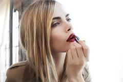 7 τρικ για τέλειο φθινοπωρινό μακιγιάζ