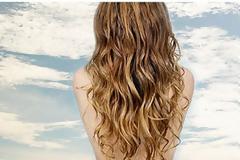 Κάντε τα μαλλιά σας να φαίνονται όπως μετά τη θάλασσα... όλο το χρόνο [photos]