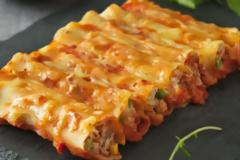 Η συνταγή της ημέρας: Κανελόνια με κιμά κοτόπουλου και αρακά