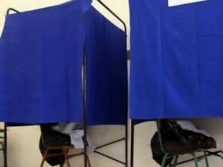 Φωτογραφία για Η ψηφοφόρος που τους τρέλανε όλους στην Καλλιθέα - Πήγε να ψηφίσει με… [photos]