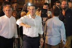 Telegraph: Μετά το πάρτι έρχεται το hangover - Πόσο θα αντέξει η κυβέρνηση;