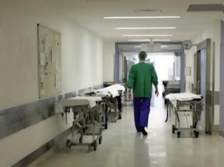 Φωτογραφία για Ο κακός χαμός σε νοσοκομείο της Αθήνας: Οι δυο καναλάρχες και η πασίγνωστη παρουσιάστρια