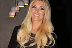 Ποιος εντυπωσιακός άντρας θα βρίσκεται στο πλευρό της Κατερίνας Καινούριου; [photo]