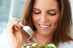 Ποια είναι η βιταμίνη της νεότητας και σε ποιες τροφές θα την βρείτε