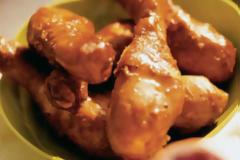 Η συνταγή της ημέρας: Καραμελωμένα μπουτάκια κοτόπουλου