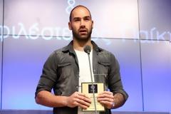 ΤΑ «ΕΥΧΑΡΙΣΤΩ» ΚΑΙ ΟΙ... ΕΥΧΕΣ ΤΟΥ ΑΡΧΗΓΟΥ!