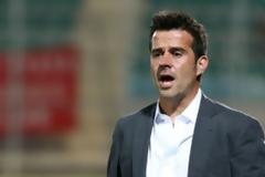 Η... ΑΤΑΚΑ ΤΟΥ ΣΙΛΒΑ ΓΙΑ ΝΤΟΥΡΜΑΖ!