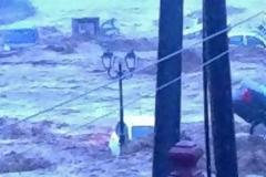 Σκηνές Αποκάλυψης στη Σκόπελο - Η θάλασσα μπήκε στους δρόμους και παρέσυρε τα πάντα [photos]