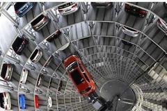 Στα τάρταρα η μετοχή της Volkswagen λόγω του σκανδάλου