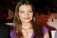 Τι ΑΝΕΛ, τι Chanel - Δείτε πως εμφανίστηκε στην ορκωμοσία της κυβέρνησης η σύζυγος του Πάνου Καμμένου [photos]