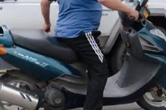 H εικόνα που θα συγκλονίσει - Πατρινός δε φαντάζεστε τι έκανε στο νεκρό σκύλο του... [photo]