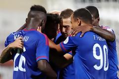 Ο Ολυμπιακός αρχίζει να 