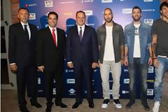 ΕΤΣΙ ΠΑΡΟΥΣΙΑΣΕ Η ΚΑΕ ΟΛΥΜΠΙΑΚΟΣ ΤΑ... ΕΡΥΘΡΟΛΕΥΚΑ ΑΤΟΜΙΚΑ ΒΡΑΒΕΙΑ! (ΡΗΟΤΟ)