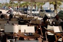 Λήστεψαν τουρίστα ενώ έπινε τον καφέ του στη Λάρνακα!