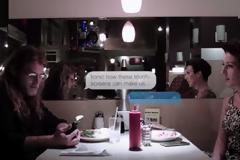 Αν αυτό το βίντεο δεν σας πείσει να αφήσετε κάτω το κινητό σας, τότε δε μπορεί τίποτα [video]