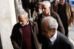 Μαχαίρι στις συντάξεις 350.000 συνταξιούχων - Ποιες μειώνονται