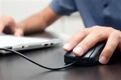 Ραγδαία αύξηση της διαδικτυακής παρενόχλησης των νέων