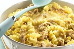 Βίδες με κοτόπουλο στο φούρνο