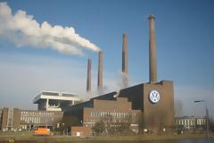 Βόλφσμπουργκ, μία πόλη που αναπνέει στον ρυθμό της Volkswagen -  Οργισμένοι οι κάτοικοι για το «dieselgate»