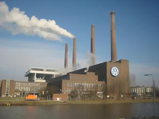 Φωτογραφία για Βόλφσμπουργκ, μία πόλη που αναπνέει στον ρυθμό της Volkswagen -  Οργισμένοι οι κάτοικοι για το «dieselgate»